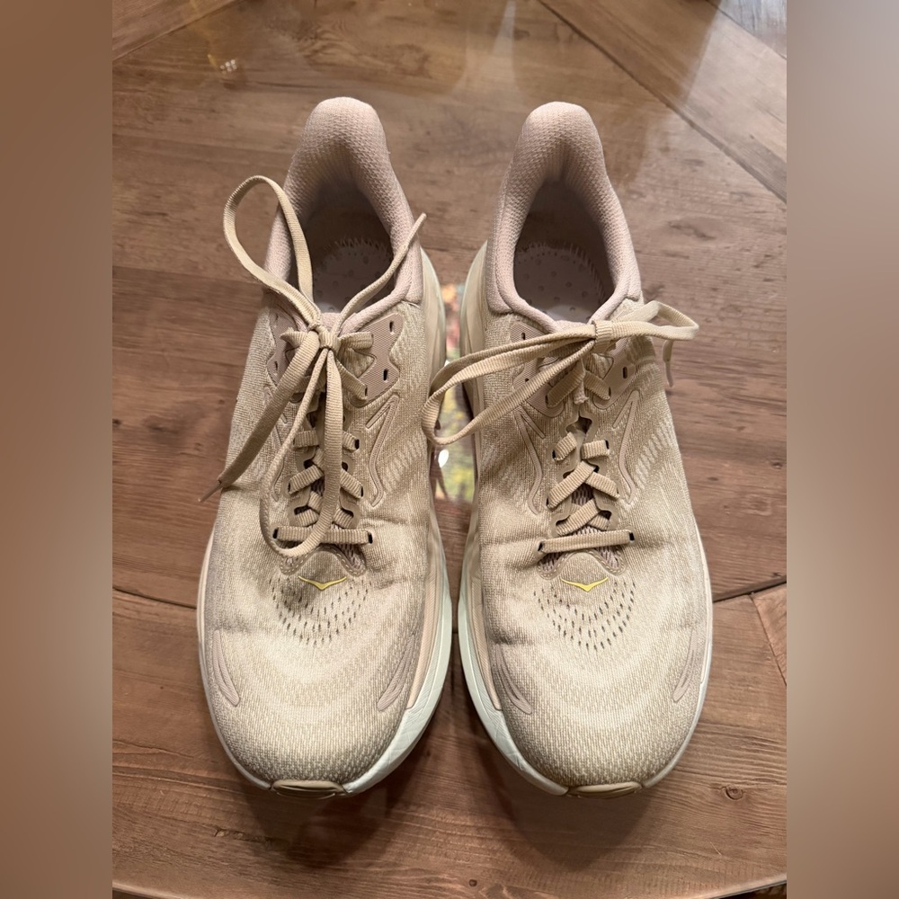 Hoka Arahi 8, size 9.5